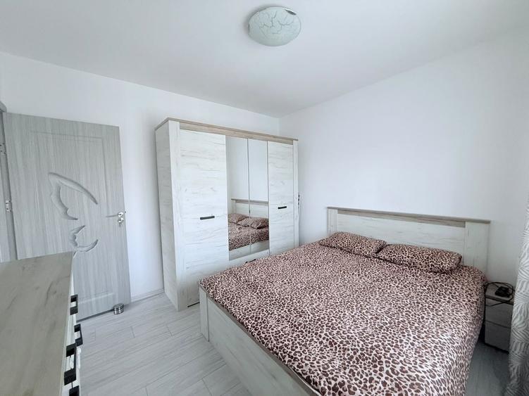 Apartament cu 3 camere decomandat, mobilat în Drumul Taberei