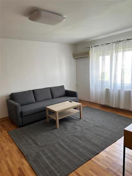 Apartament cu 3 camere decomandat, mobilat în 13 Septembrie
