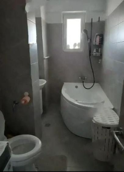 Apartament cu 2 camere circular, mobilat în Apărătorii Patriei