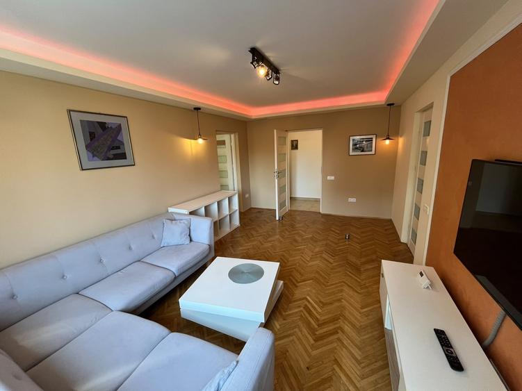 Apartament cu 3 camere semidecomandat, mobilat în Grigorescu