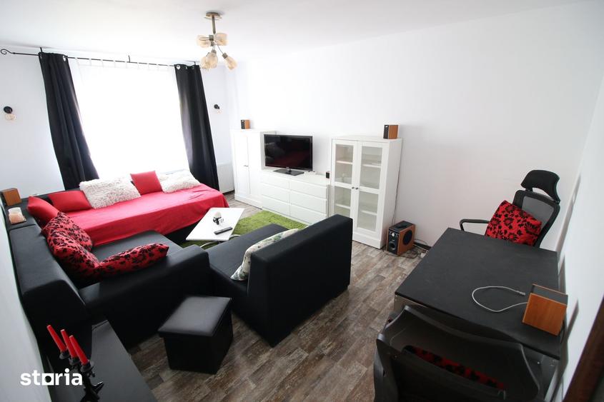 Apartament cu 3 camere decomandat în Siderurgiștilor
