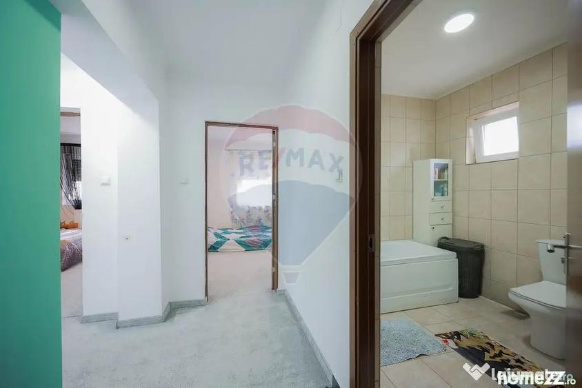 Apartament cu 3 camere decomandat în Spitalul Județean