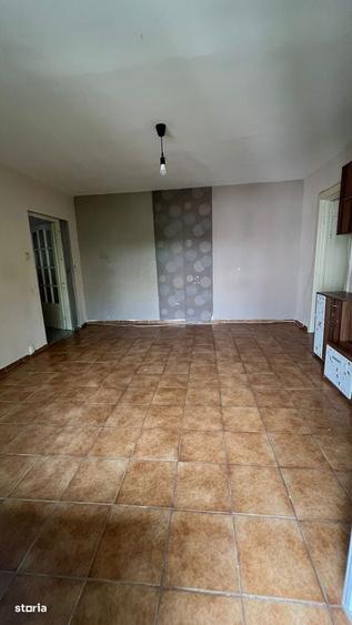 Apartament cu 3 camere în Micro 16