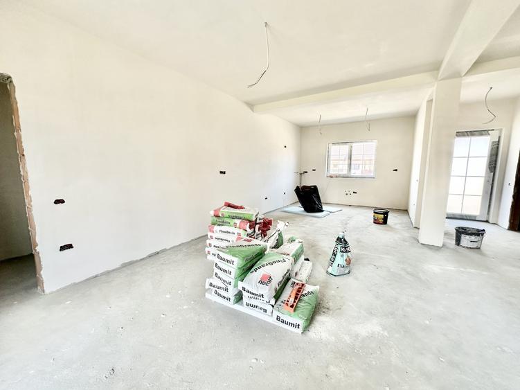 Duplex cu 3 camere cu Canalizare în Moșnița Nouă
