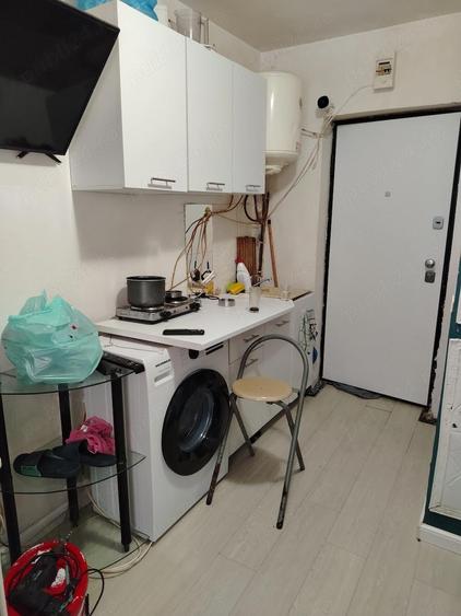 Garsonieră decomandată în Iris
