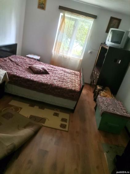 Casă cu 4 camere cu Teren 1300 Mp în Baia de Fier