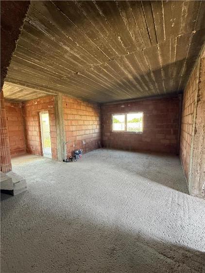 Duplex cu 4 camere cu Teren 250 Mp în Moșnița Veche