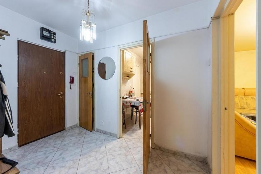 Apartament cu 3 camere în Rahova