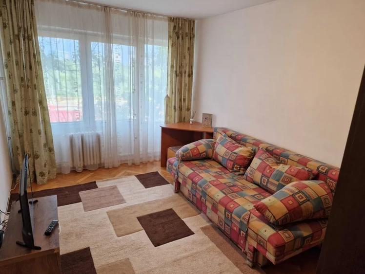 Garsonieră decomandată în Bucureștii Noi