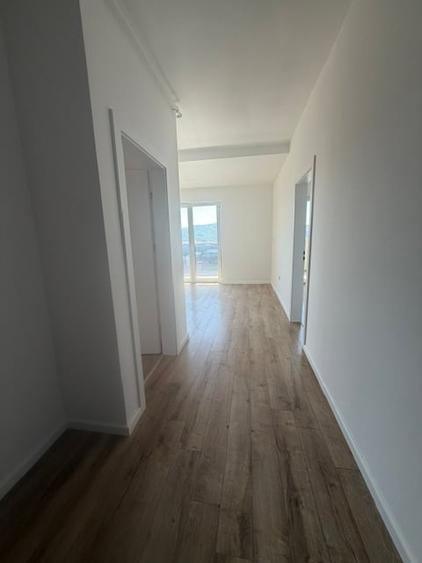 Apartament cu 3 camere decomandat în Decebal