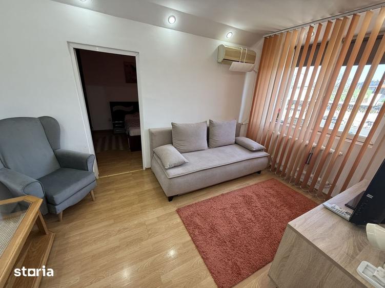 Apartament cu 2 camere semidecomandat, mobilat în City Park Mall