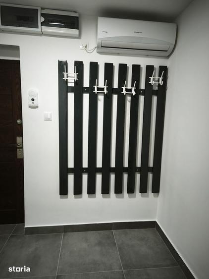 Apartament cu 3 camere decomandat, mobilat în Central