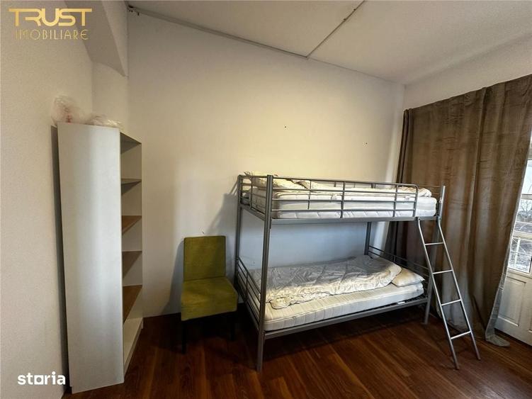Casă cu 4 camere cu Teren 400 Mp în Central