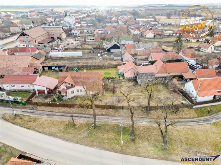 Casă cu 6 camere cu Canalizare în Chilieni