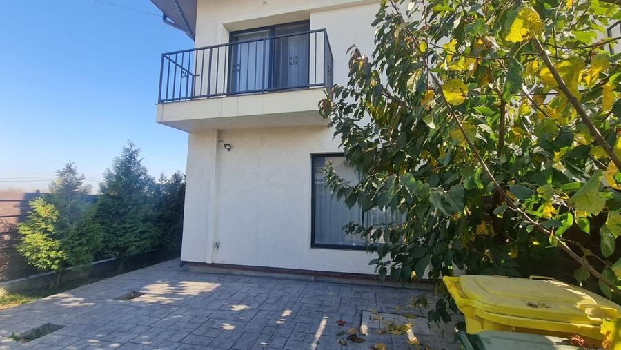 Duplex cu 4 camere cu Canalizare în Odăi