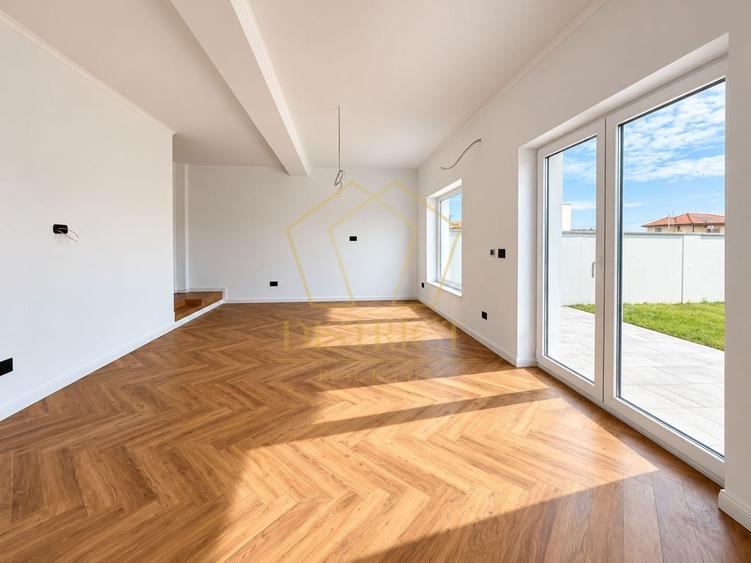 Duplex cu 4 camere cu Canalizare în Dumbrăvița