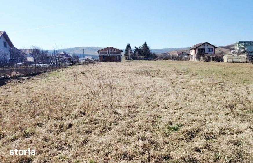 Casă cu 5 camere cu Teren 1843 Mp în Jucu