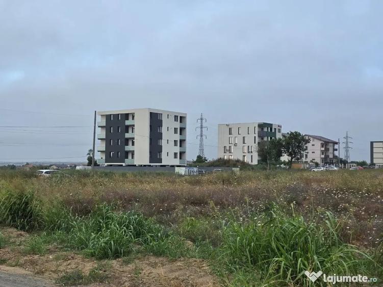 Teren de 770 mp, în Lazu