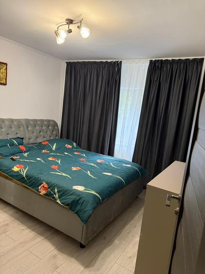 Apartament cu 4 camere decomandat, mobilat în Mărășești