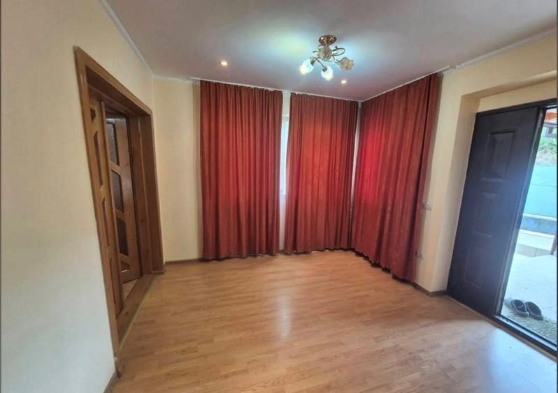 Casă cu 3 camere în Ciumbrud