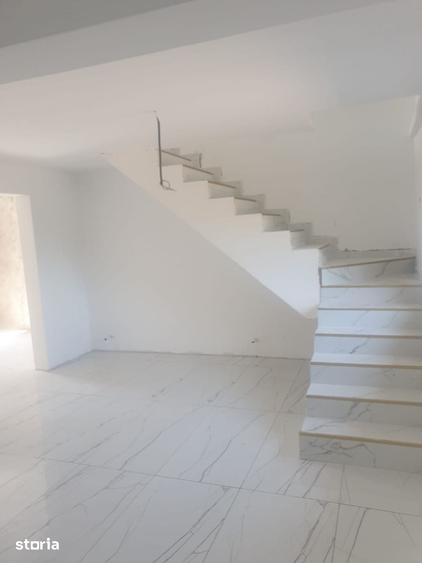 Casă cu 4 camere cu Teren 300 Mp în Valu lui Traian