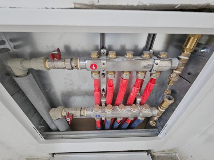Duplex cu 4 camere cu Canalizare în Vest