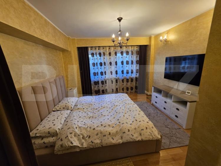 Apartament cu 4 camere decomandat, mobilat în Ultracentral