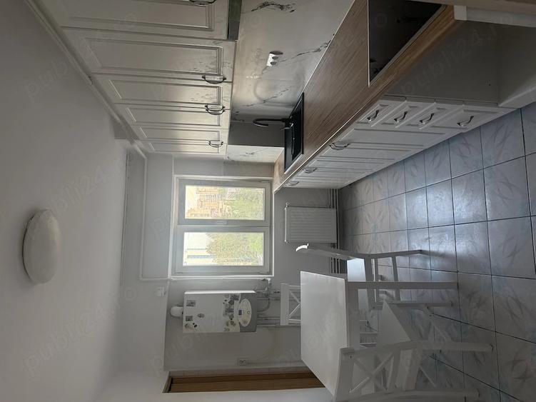 Apartament cu 3 camere decomandat în Griviței