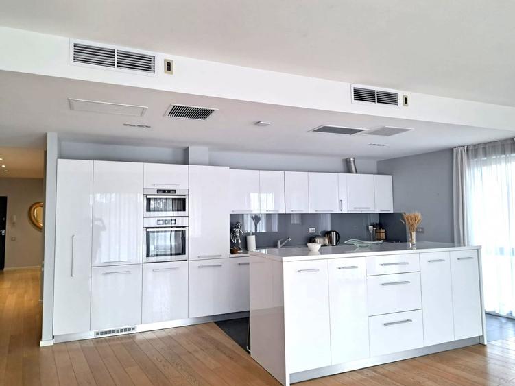 Apartament cu 4 camere, mobilat în Aviației