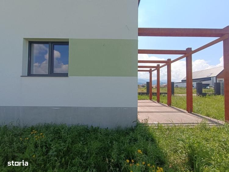 Casă cu 3 camere în Cristian