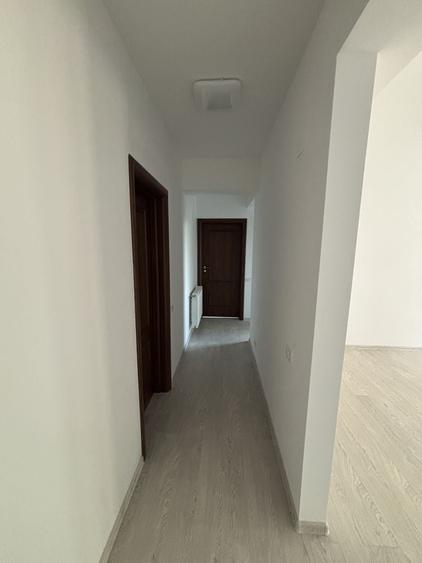 Apartament cu 3 camere decomandat în Albert