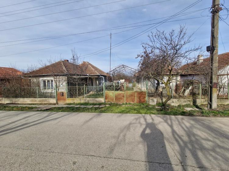 Vând casă în Abram