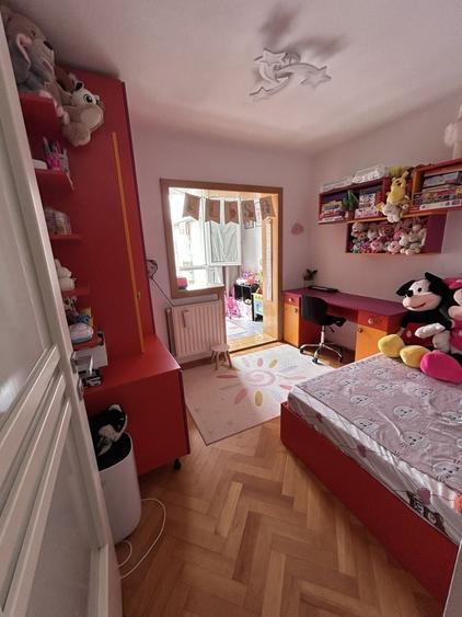 Apartament cu 3 camere decomandat în Central