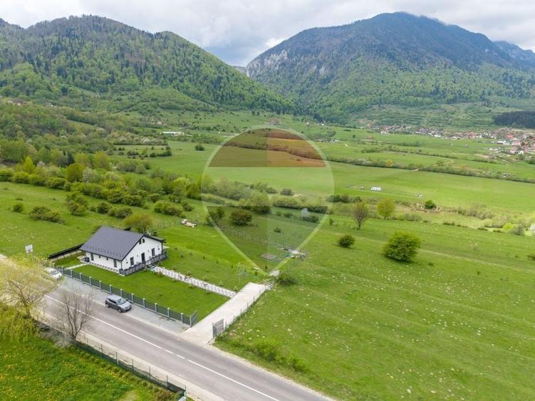 Teren Construcții intravilan de 1100 mp, în Bran