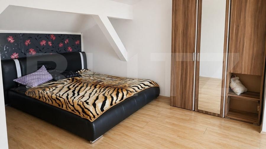 Apartament cu 4 camere decomandat, mobilat în Aradului
