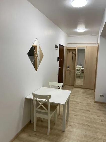 Apartament cu 2 camere semidecomandat, mobilat în Băneasa