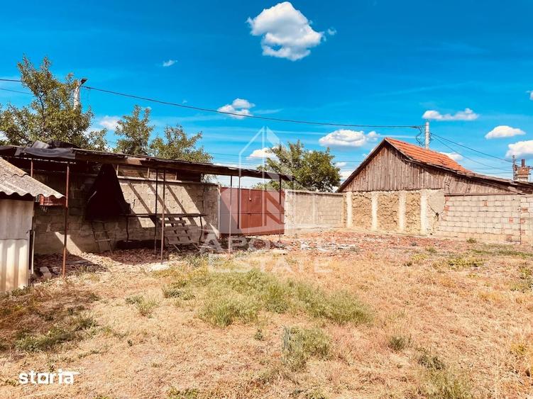 Casă cu 2 camere cu Teren 1472 Mp în Central