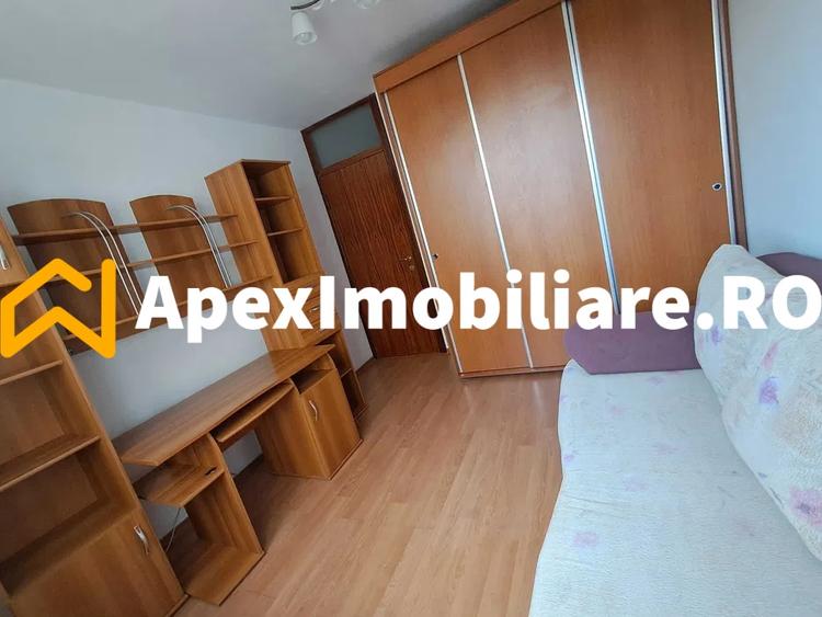 Apartament cu 3 camere decomandat, mobilat în Eroii Revoluției