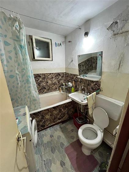 Apartament cu 3 camere decomandat în Apollo