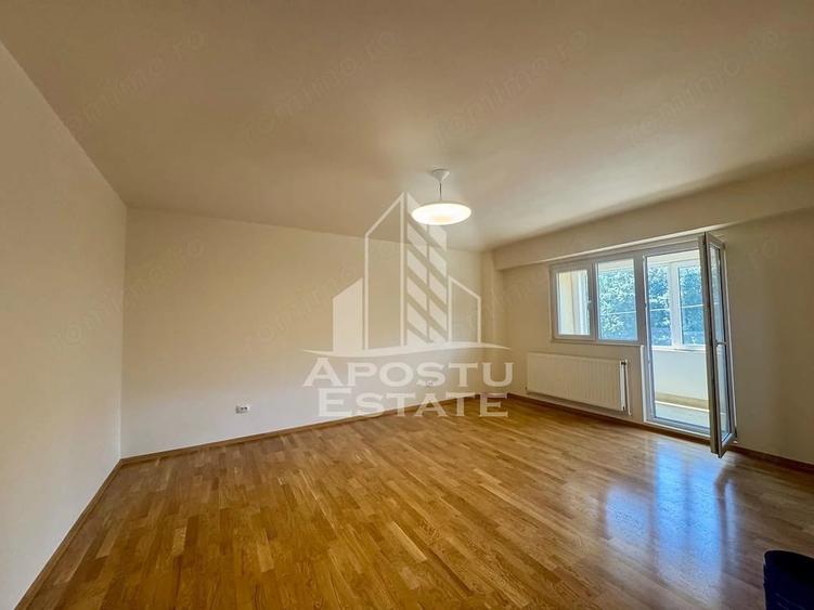Apartament cu 2 camere decomandat în Aradului