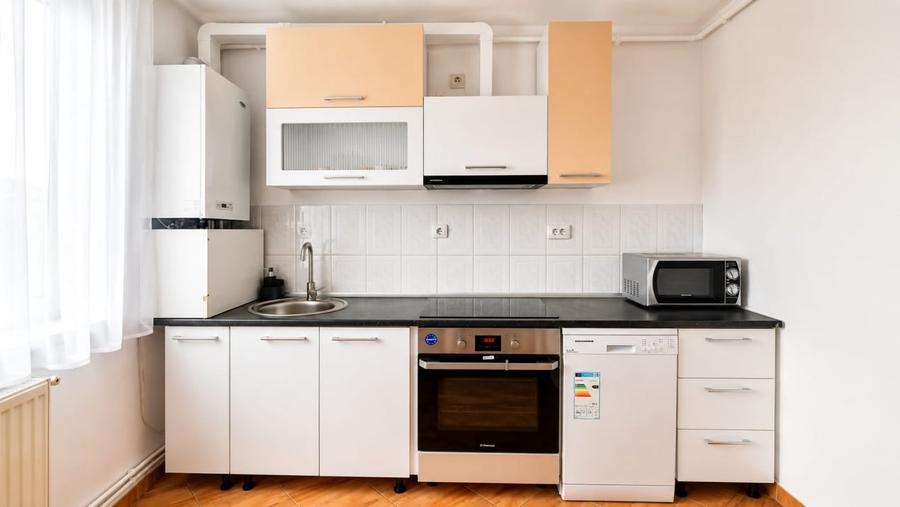 Apartament cu 2 camere decomandat, mobilat în Vasile Aaron