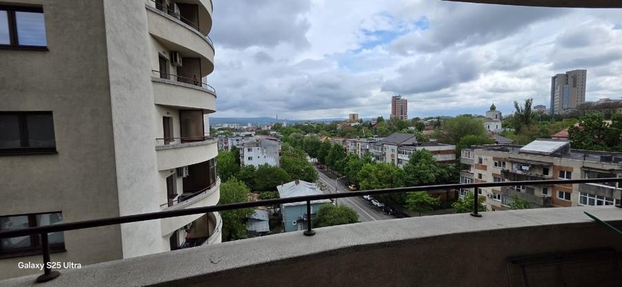 Apartament cu 2 camere decomandat, mobilat în Podul de Fier