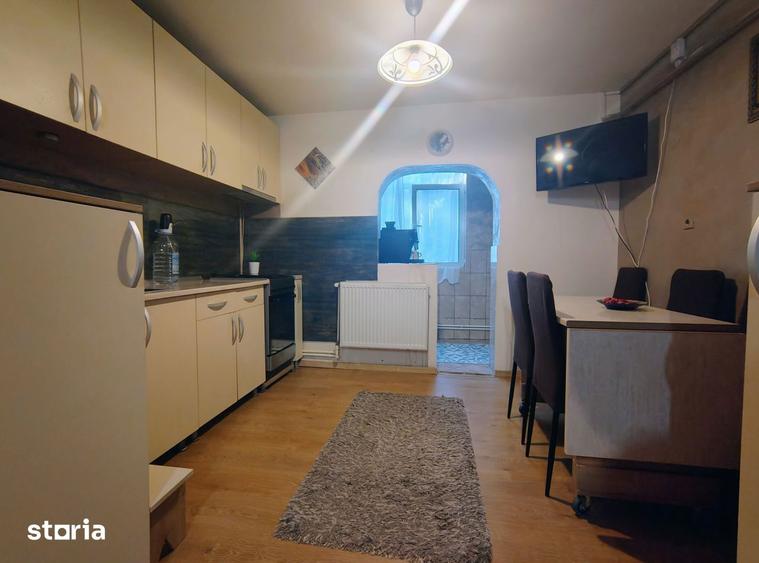 Apartament cu 3 camere decomandat, mobilat în 1 Mai