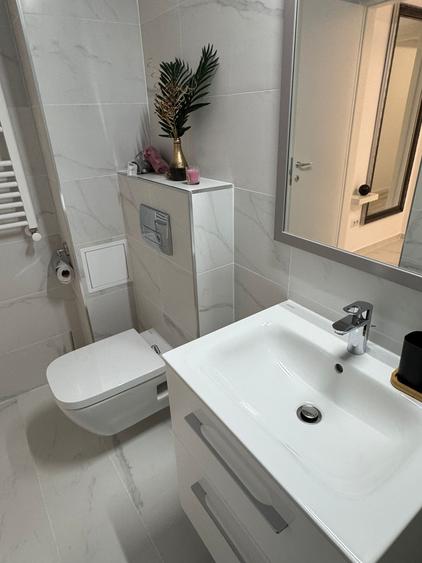 Apartament cu 2 camere decomandat în Podu Roș