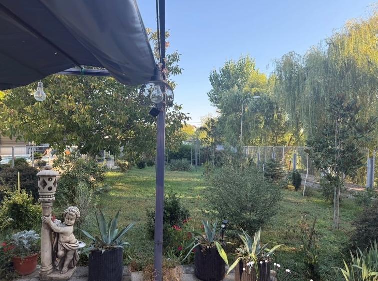 Casă individuală cu 4 camere cu Garaj în 1 Mai