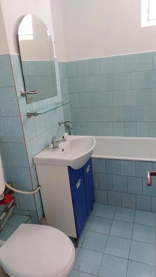 Apartament cu 2 camere semidecomandat în Berceni