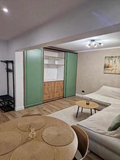Apartament cu 2 camere decomandat în Precista