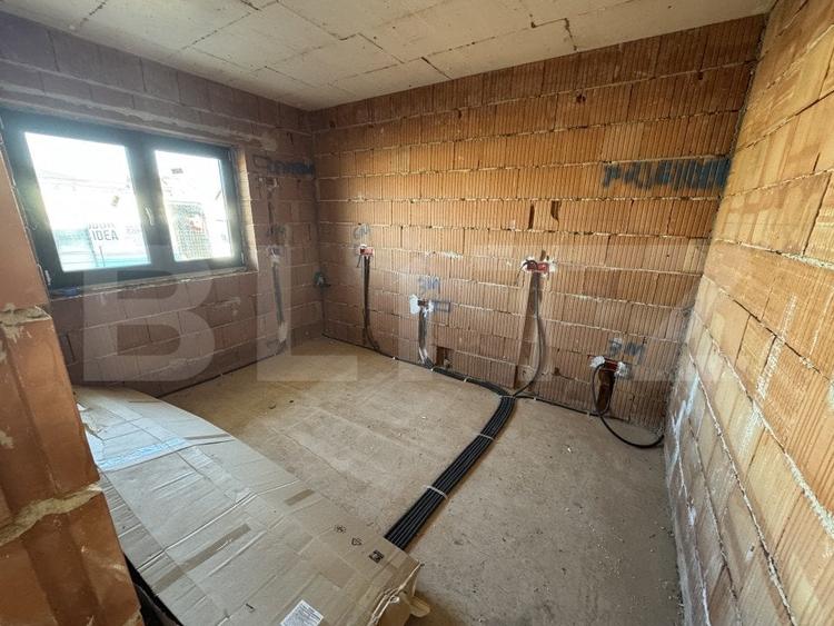 Duplex cu 4 camere cu Teren 250 Mp în Micești