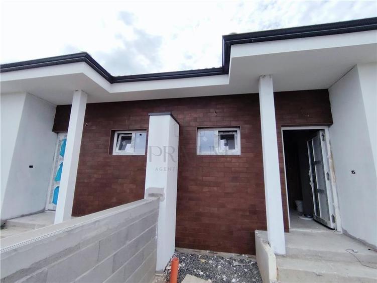 Duplex cu 3 camere cu Teren 342 Mp în Moșnița Nouă