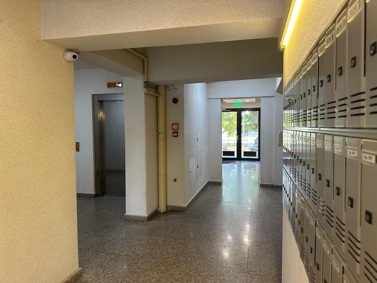 Garsonieră decomandată, mobilată în Lacul Morii